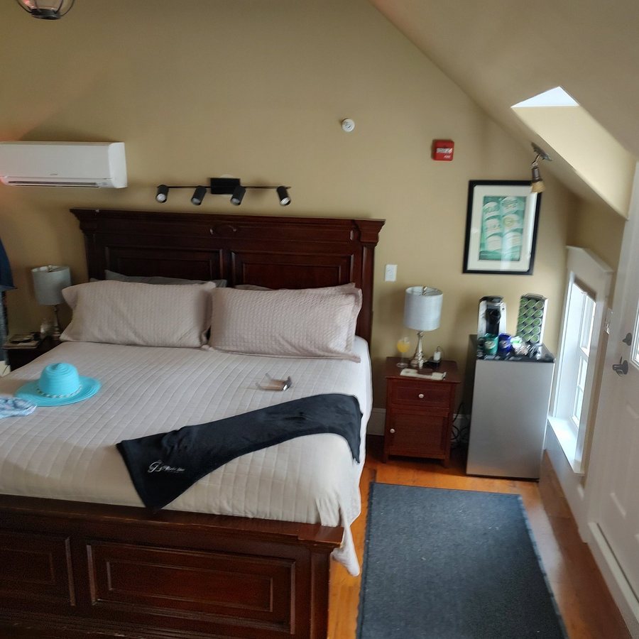 Gazebo Inn Ogunquit — Guest room