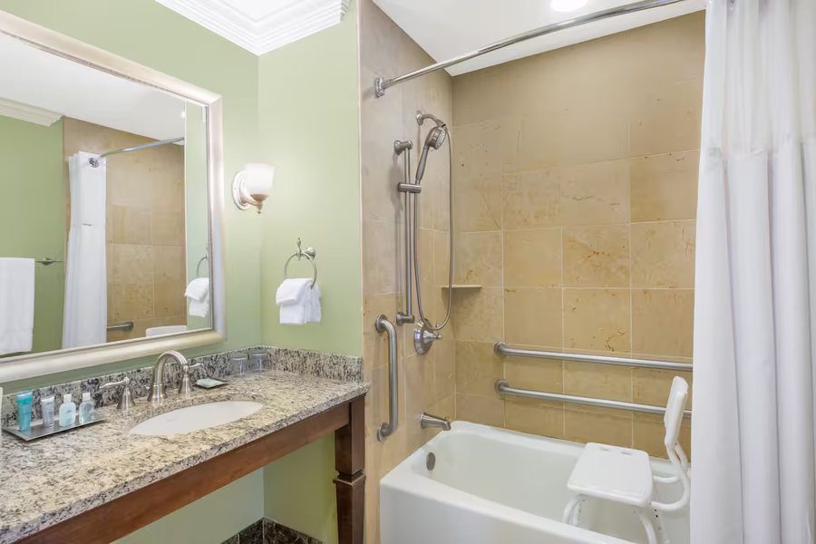 George Washington Inn — Bathroom