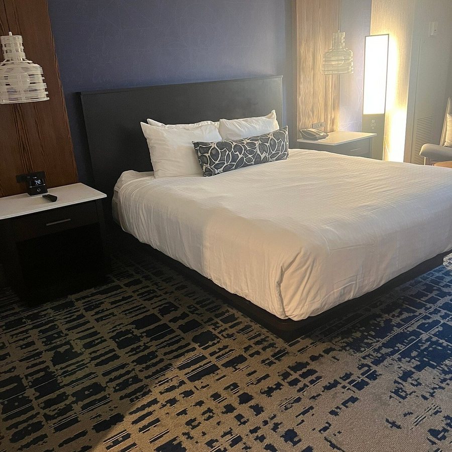 Georgia Tech Hotel And Conference Center — Guest room
