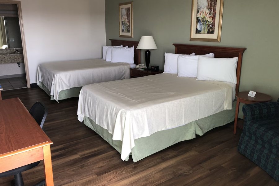 Gettysburg Inn Suites — Guest room