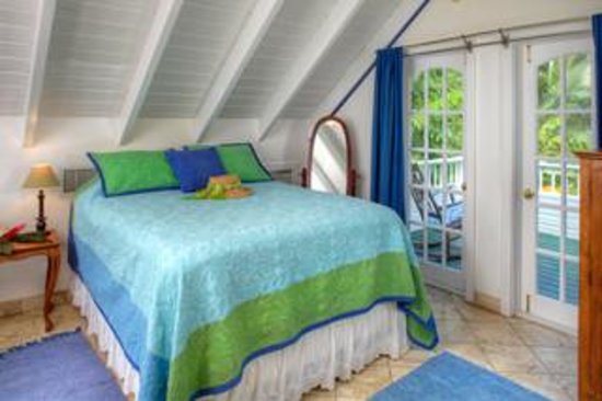 Gibney Beach Villas — Guest room