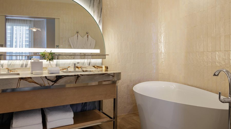 Girasole Suites Miami Beach Florida — Bathroom