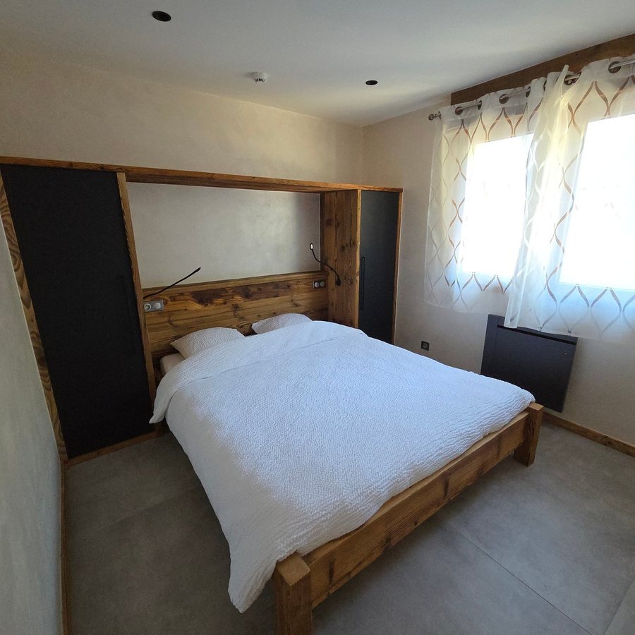 Gite Roche Des Ducs — Guest room