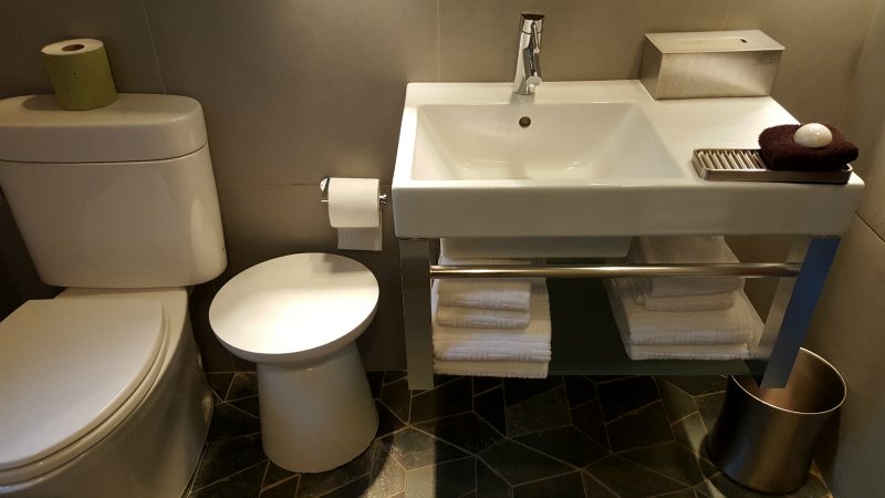 Glen Oaks Big Sur — Bathroom
