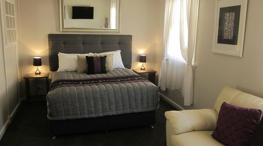 Glenlynn Cottages — Guest room