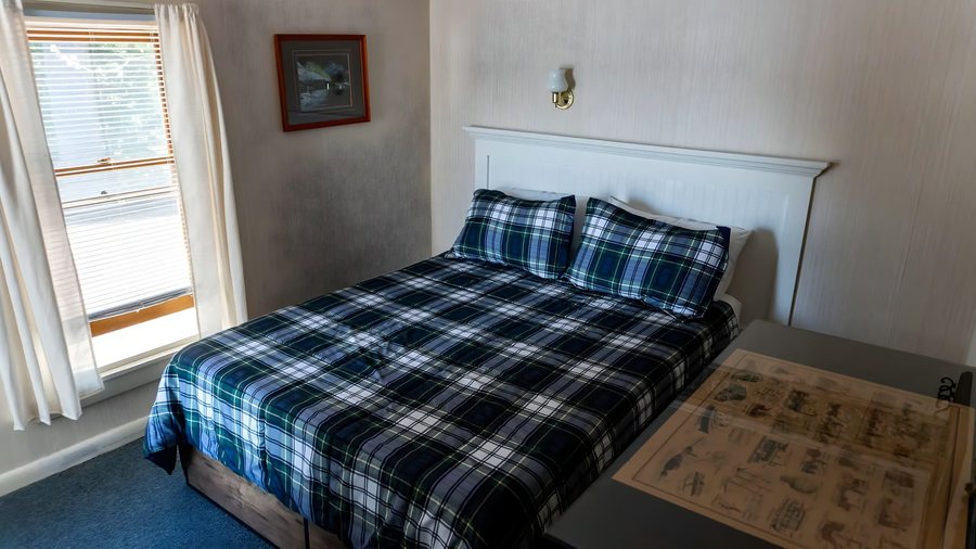 Glenmoore Lodge — Guest room