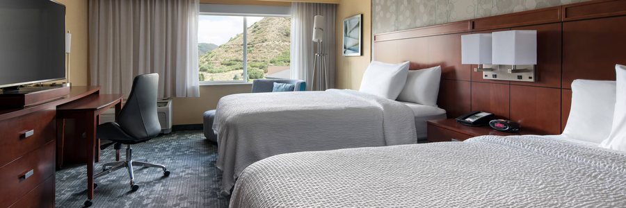 Glenwood Hot Springs Resort — Guest room