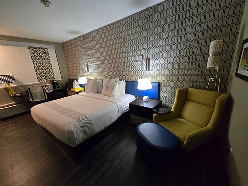GLo Best Western Dawley Farms In Sioux Falls — Guest room