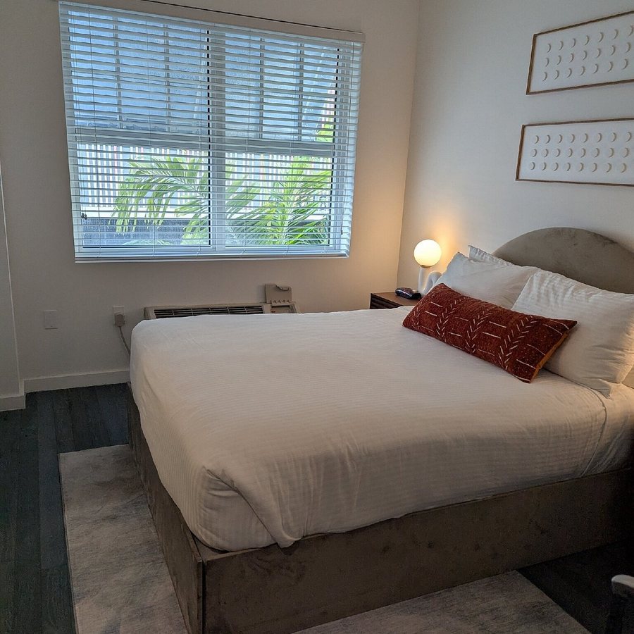 Global Luxury Suites At The Apex Miami — Guest room