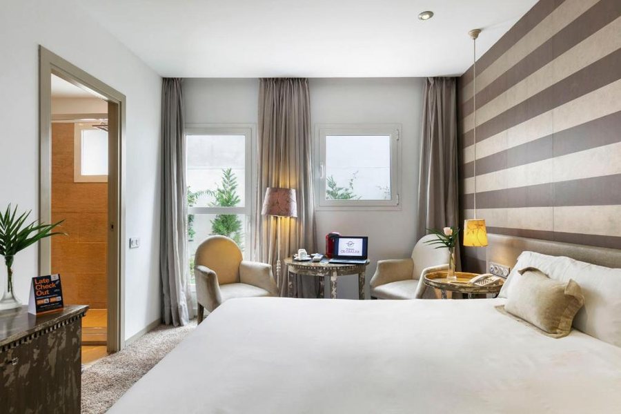 Globales Acis Galatea — Guest room
