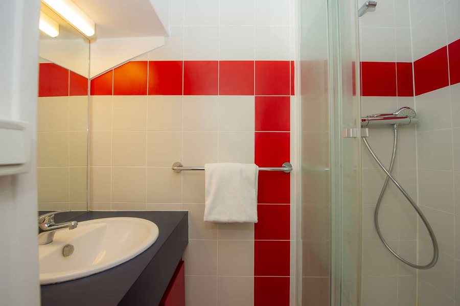 Goelia Sun Village — Bathroom