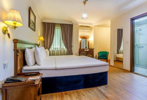 Golden Crown Hotel Istanbul — Guest room