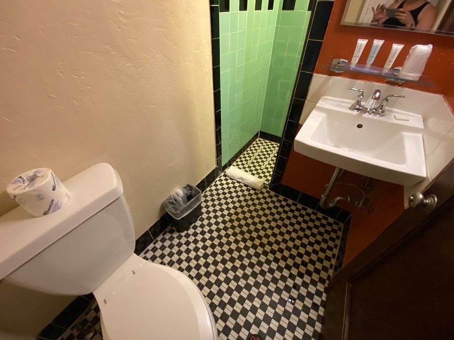 Golden Gate Hotel Casino Las Vegas Nevada — Bathroom