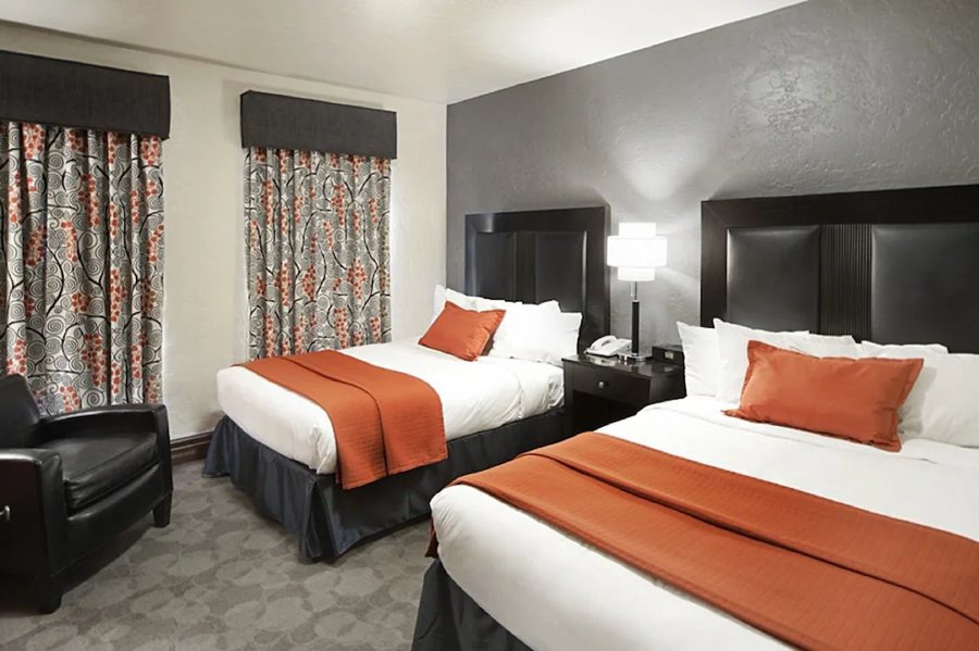 Golden Gate Hotel Casino Las Vegas Nevada — Guest room