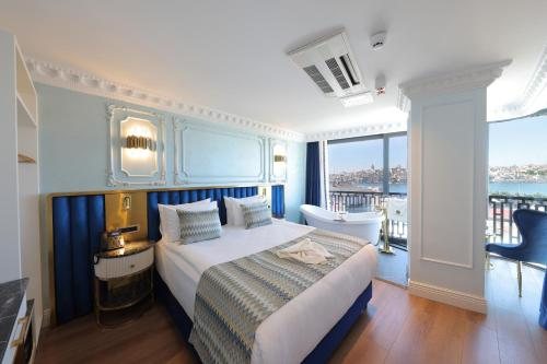 Golden Horn Bosphorus Hotel — Guest room