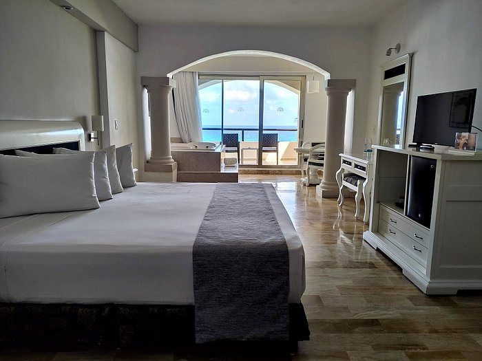 Golden Parnassus All Inclusive Resort Spa — Guest room