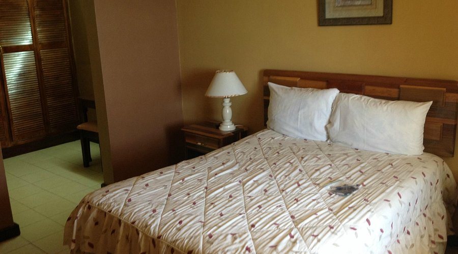 Golden Shore RV Resort — Guest room