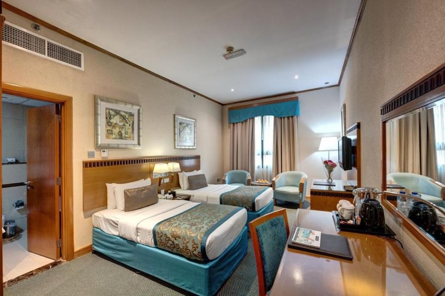 Golden Tulip Al Barsha — Guest room