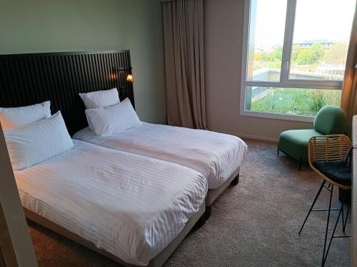 Golden Tulip Reims — Guest room