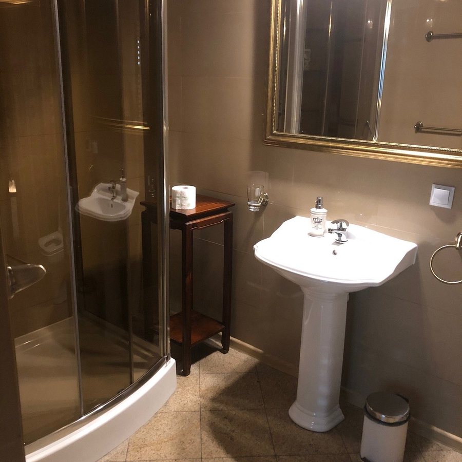 Golebia 3 Apartments — Bathroom