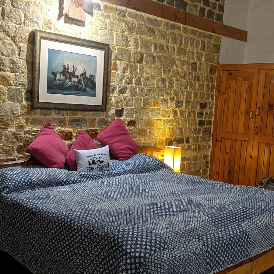 Gone Fishing Cottages — Guest room