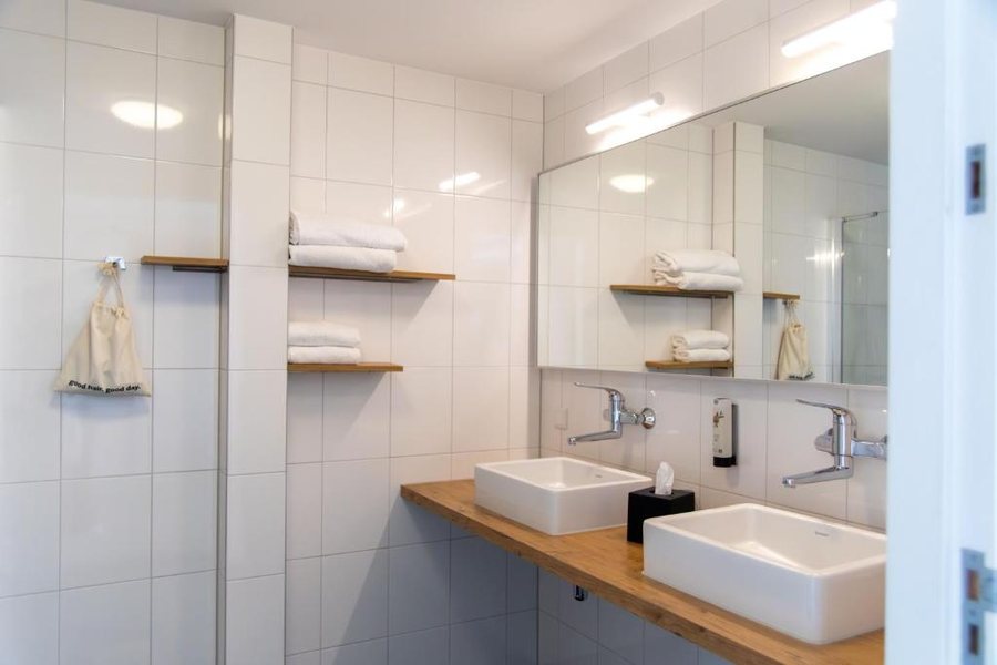 Good Hotel London — Bathroom