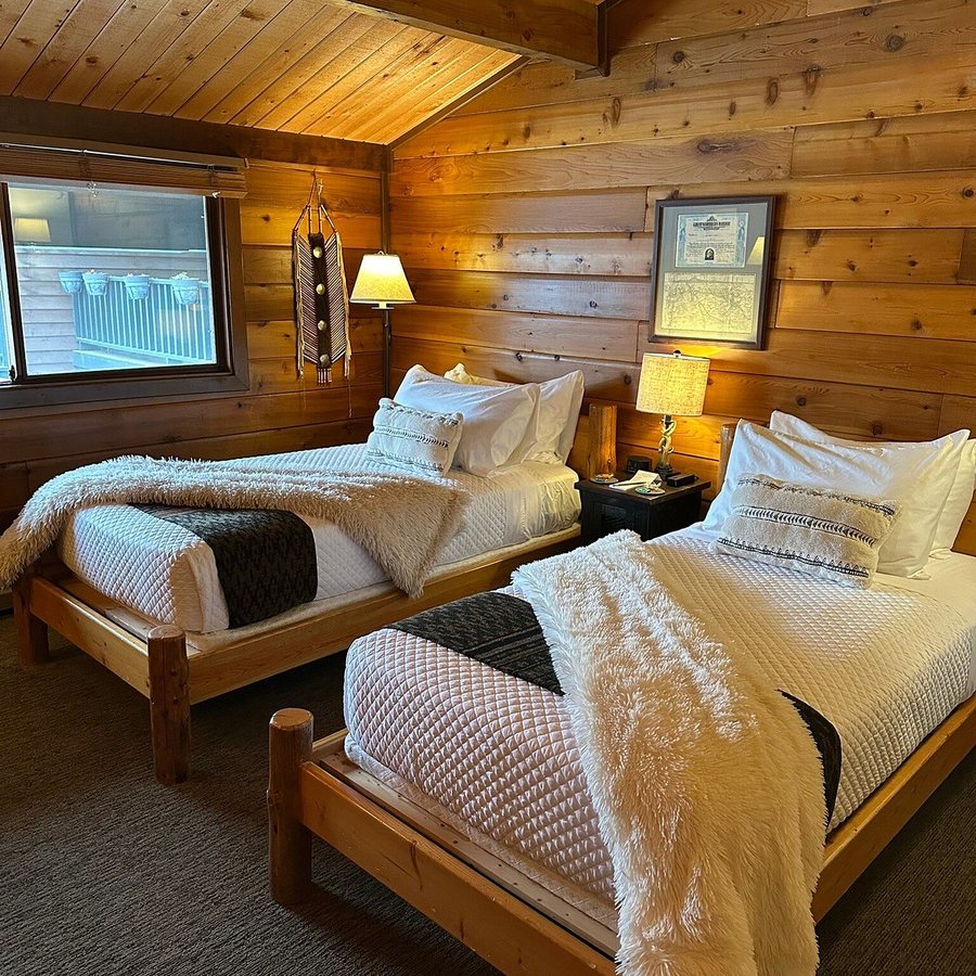 Good Medicine Lodge — Guest room