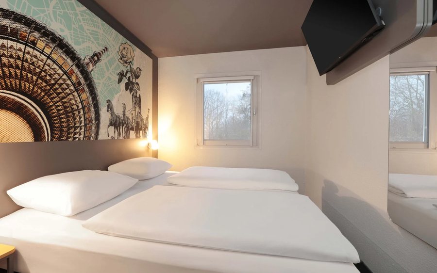 Goodman s Living — Guest room