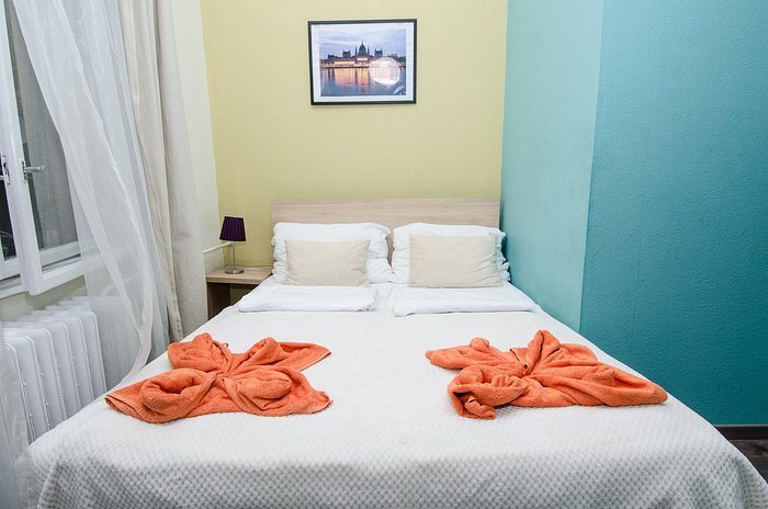 GoodMo House — Guest room