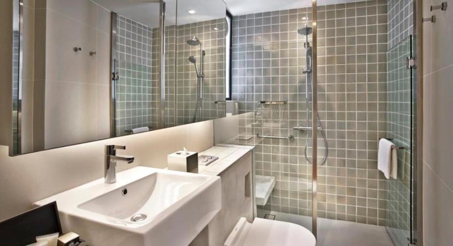 Goodwood Park Hotel — Bathroom