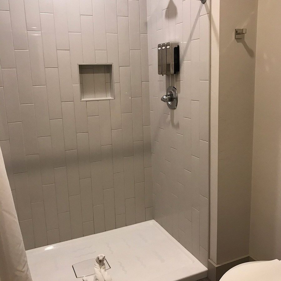 Goose Twigs — Bathroom