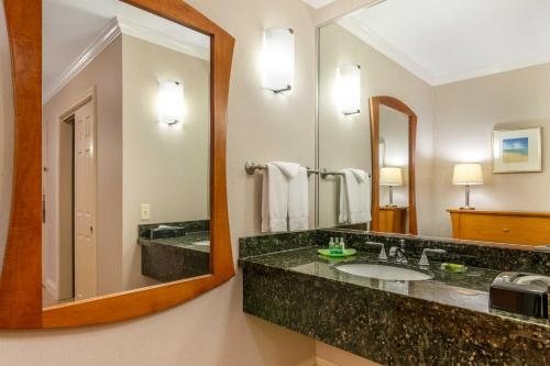Gorges Grant Hotel — Bathroom