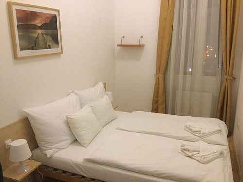Gozsdu Court Budapest — Guest room