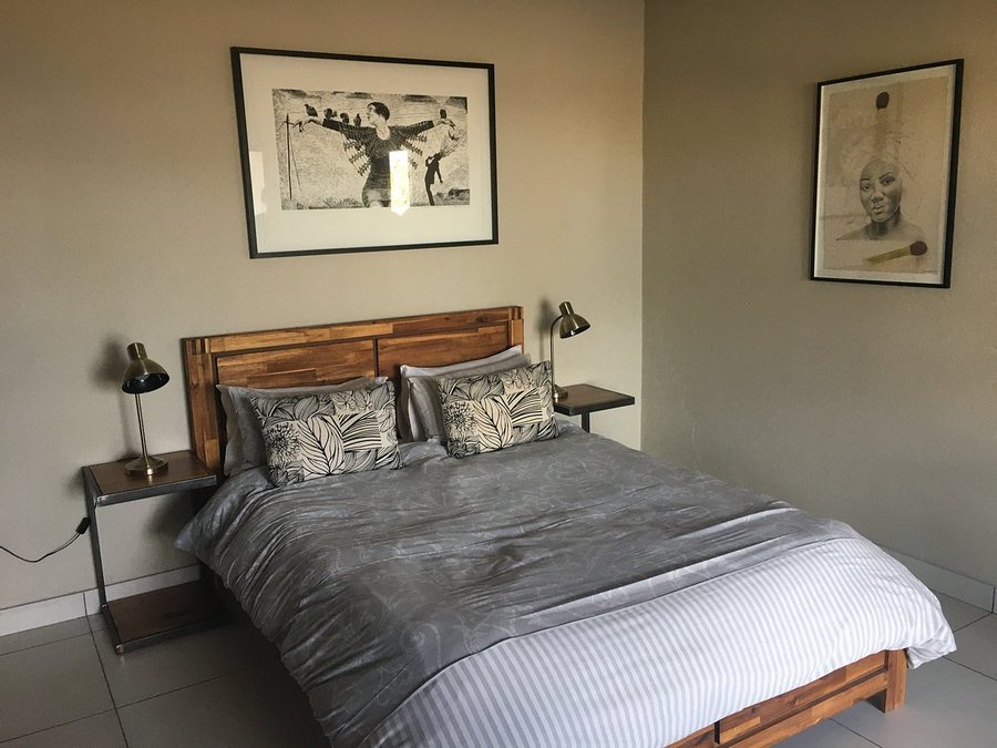 Graceland Eco Retreat — Guest room