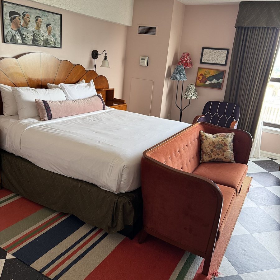 Graduate By Hilton Seattle — Guest room