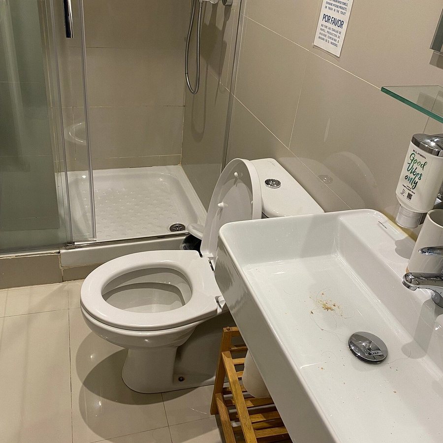 Gran Central Suites — Bathroom