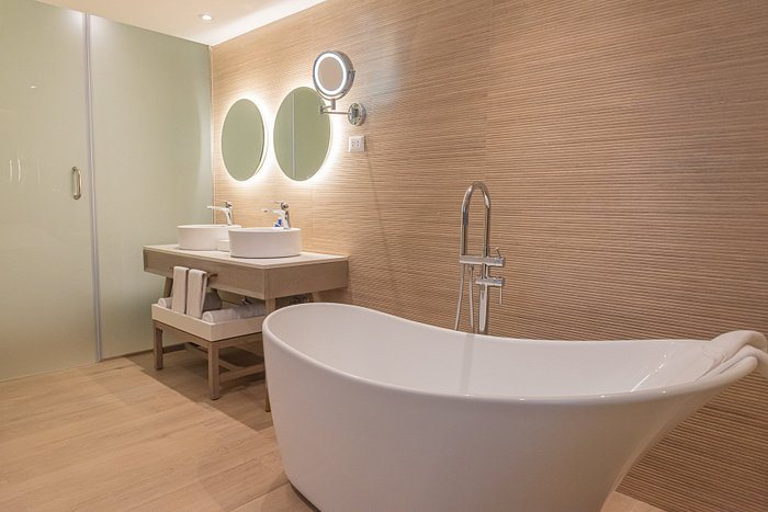 Grand Bavaro Princess — Bathroom