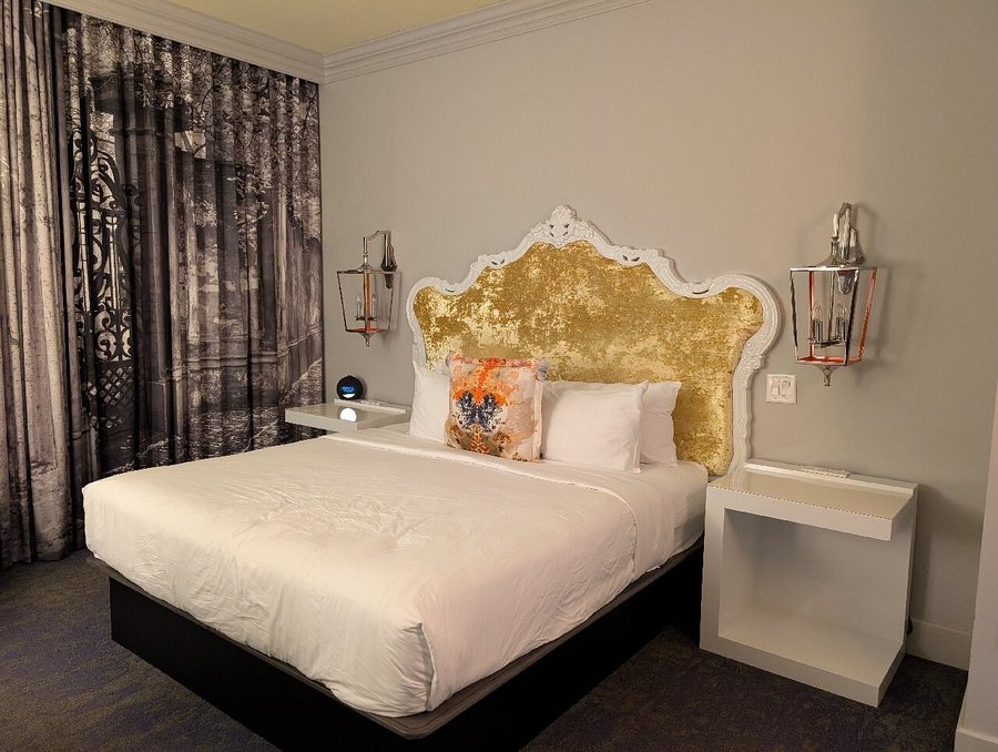 Grand Bohemian Charleston Autograph Collection — Guest room