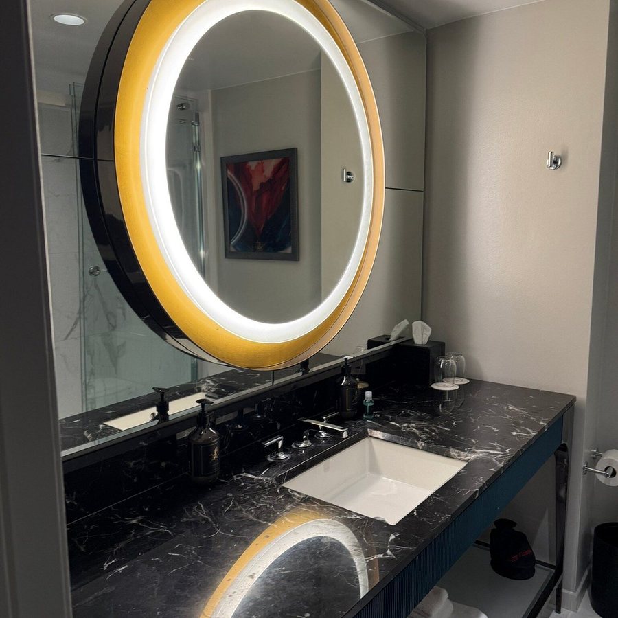 Grand Bohemian Orlando Autograph Collection Orlando Florida — Bathroom