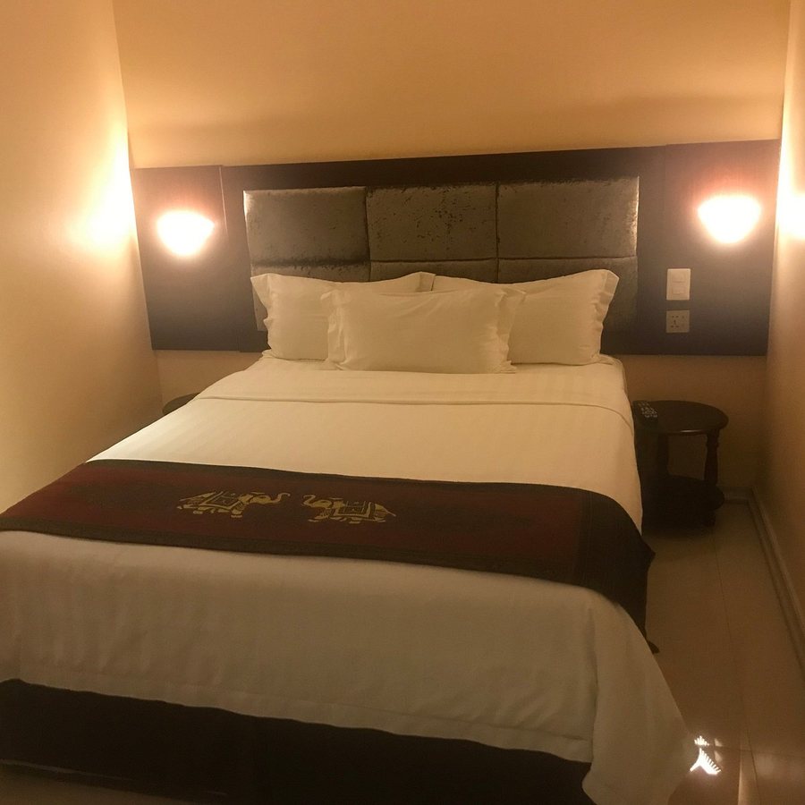 Grand Diamond Hotel — Guest room