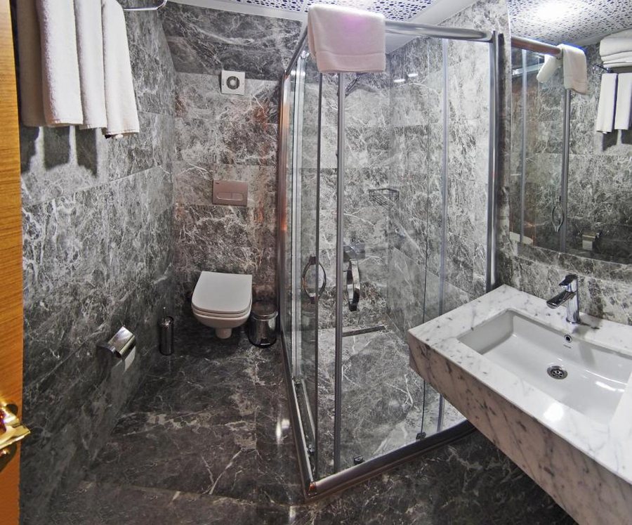 Grand Emir Hotel Istanbul — Bathroom