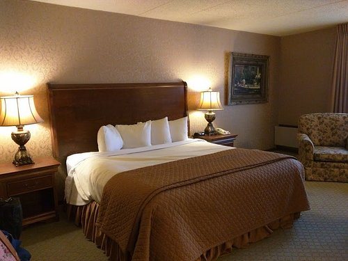 Grand Gateway Hotel — Guest room