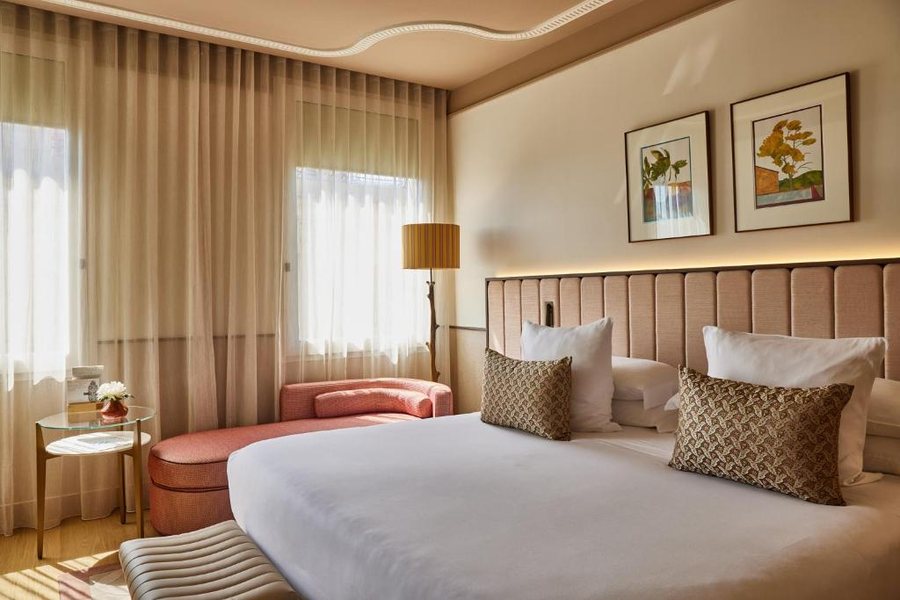Grand Hotel Central Barcelona Catalonia — Guest room