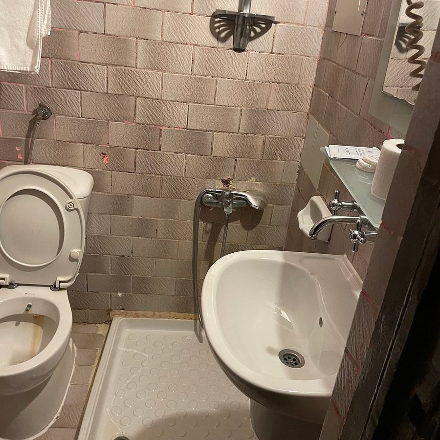 Grand Hotel de Londres Istanbul — Bathroom