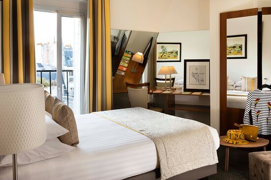 Grand Hotel Des Balcons — Guest room