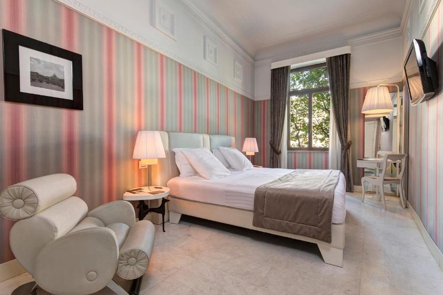 Grand Hotel Palace Rome — Guest room