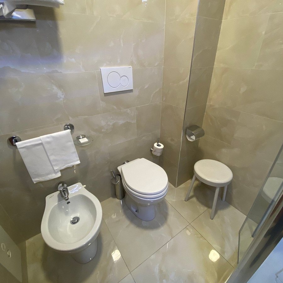 Grand Hotel Tiberio — Bathroom