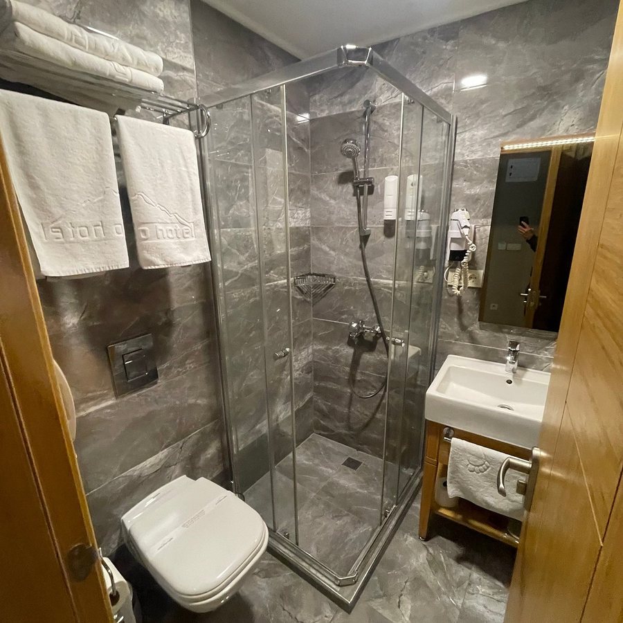 Grand Laleli Hotel Istanbul — Bathroom