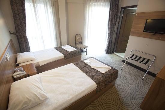 Grand Laleli Hotel Istanbul — Guest room