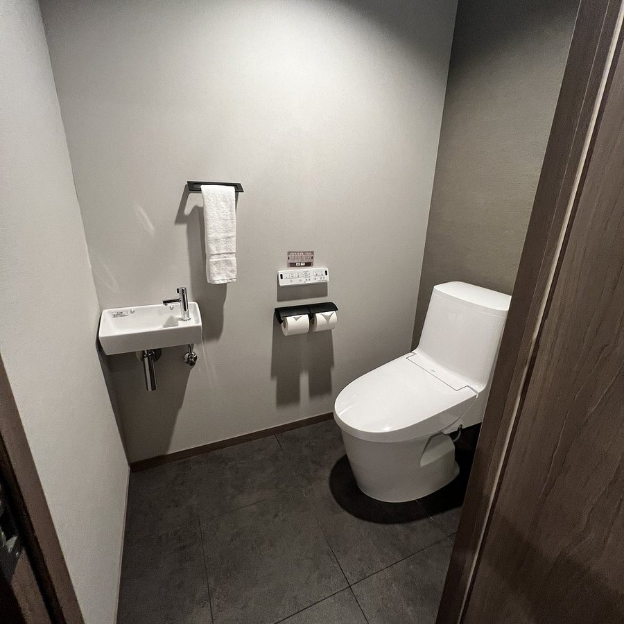 Grand MONday Ginza — Bathroom